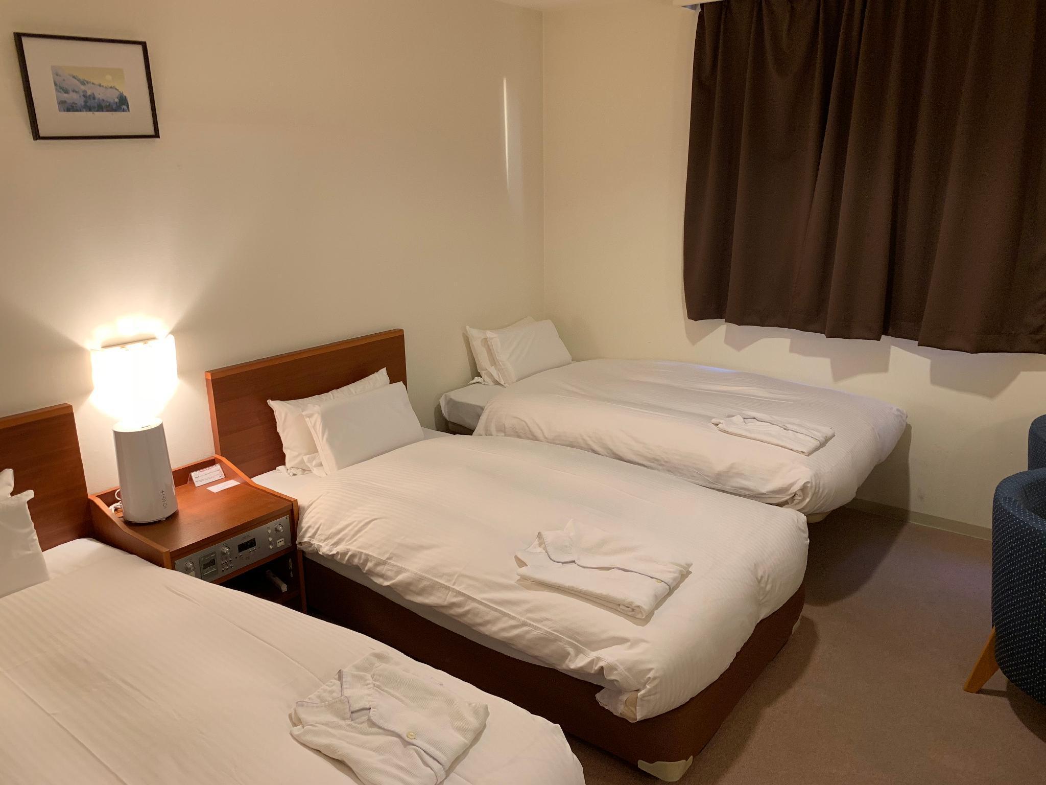 Blue Port Airport Hotel 3*